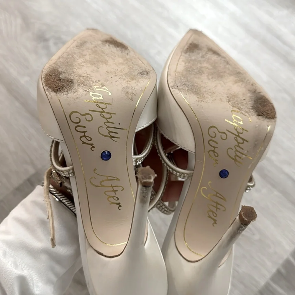 Jessica Simpson Weyemia Pointed Toe Pump - Picture 5 of 6